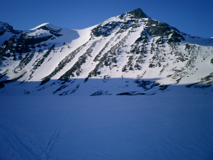 Klassinska linjer på Kaskasatjokka, Kebnekaise.     Foto: Andreas Bengtsson